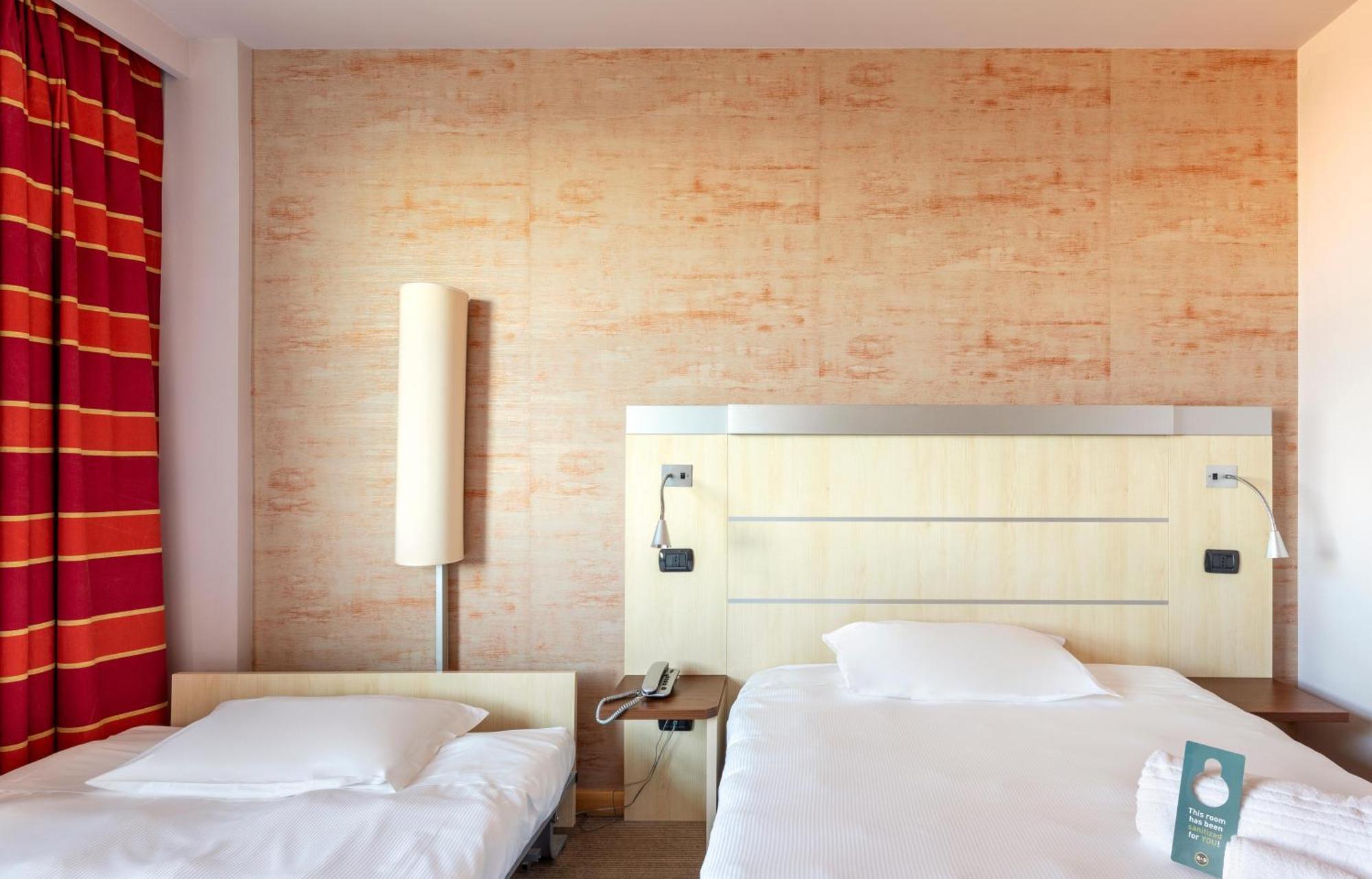 B&B Hotel Cherasco Langhe Eksteriør bilde