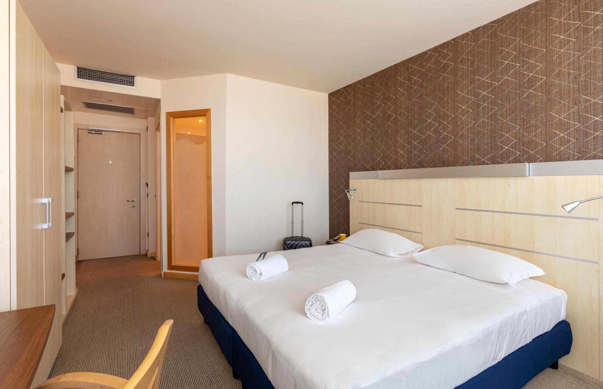B&B Hotel Cherasco Langhe Eksteriør bilde