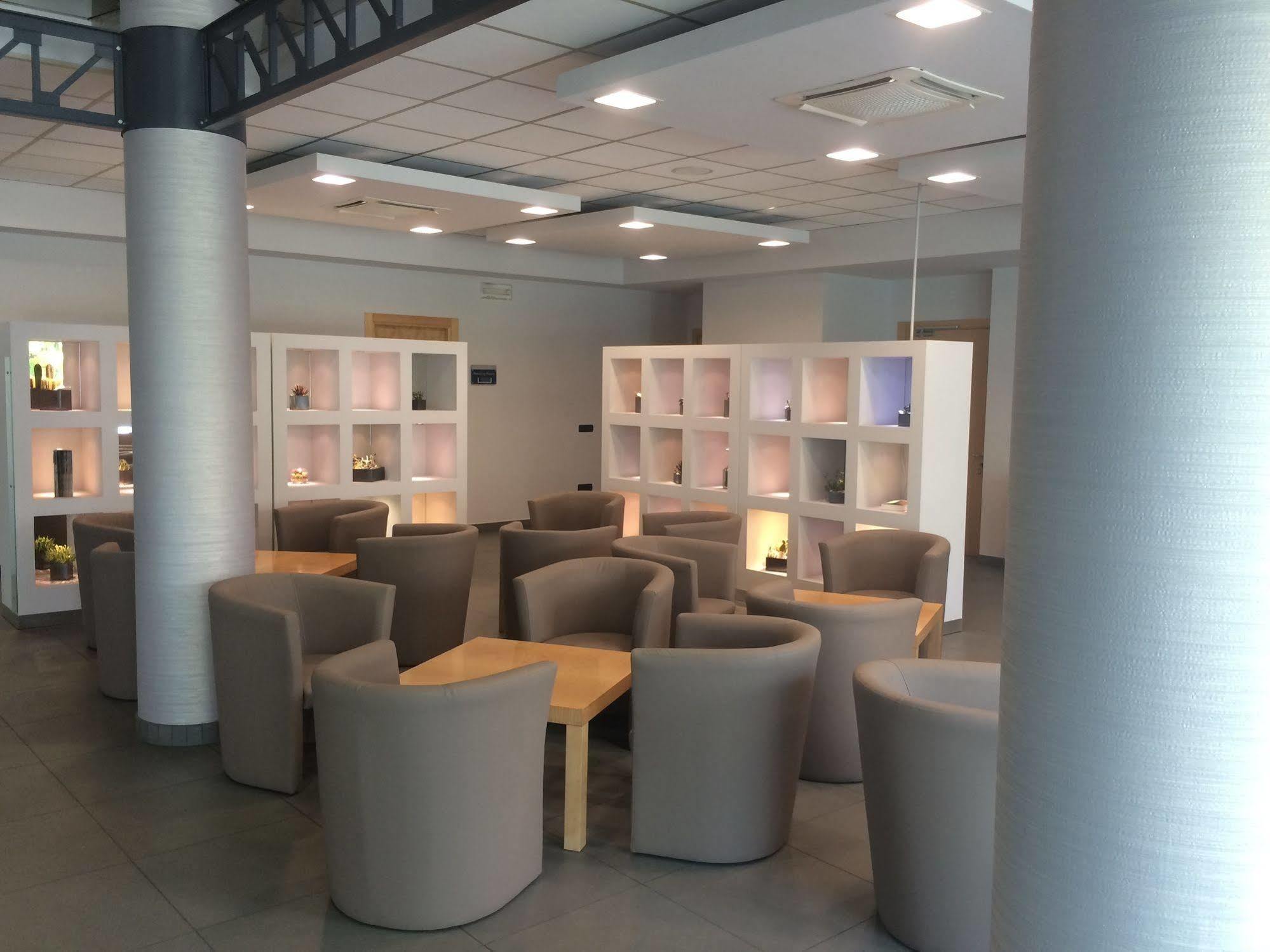 B&B Hotel Cherasco Langhe Eksteriør bilde